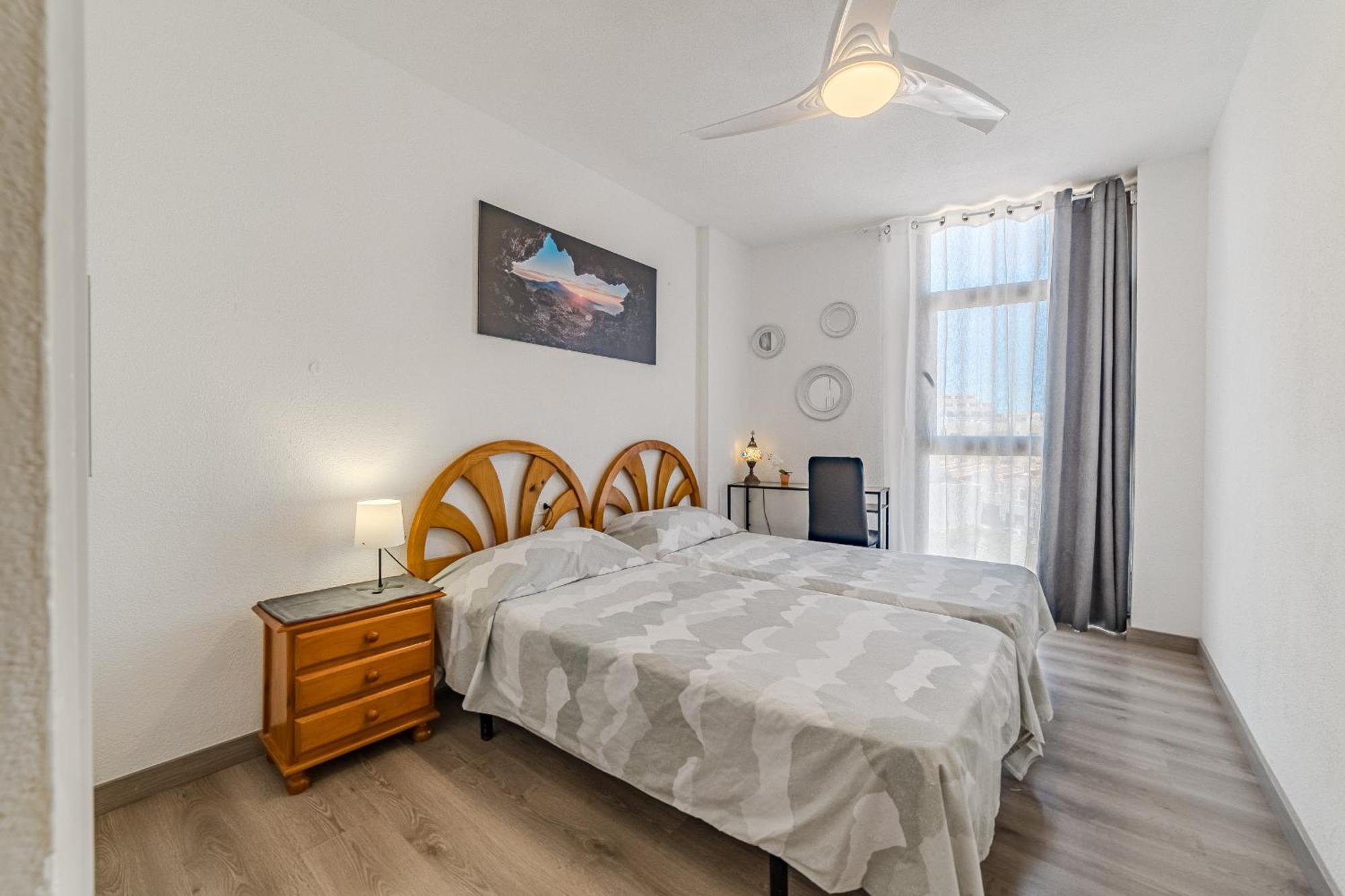 Family Flat With 3 Bedrooms And Balcony Near Los Gigantes And Ocean Appartement